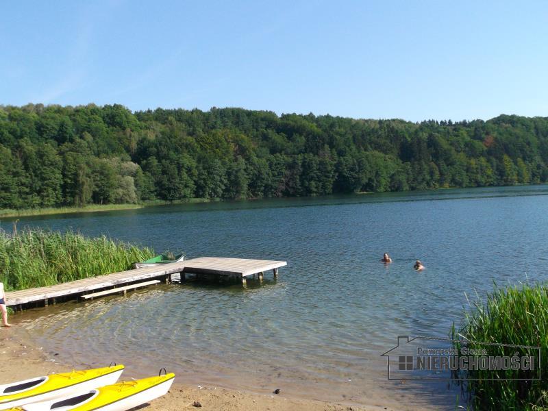 plaża gminna nad jez. Komorze