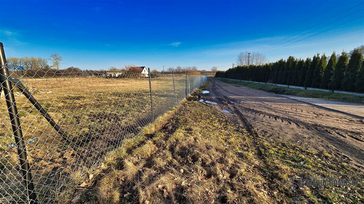 Sprzedaż Działka Redło